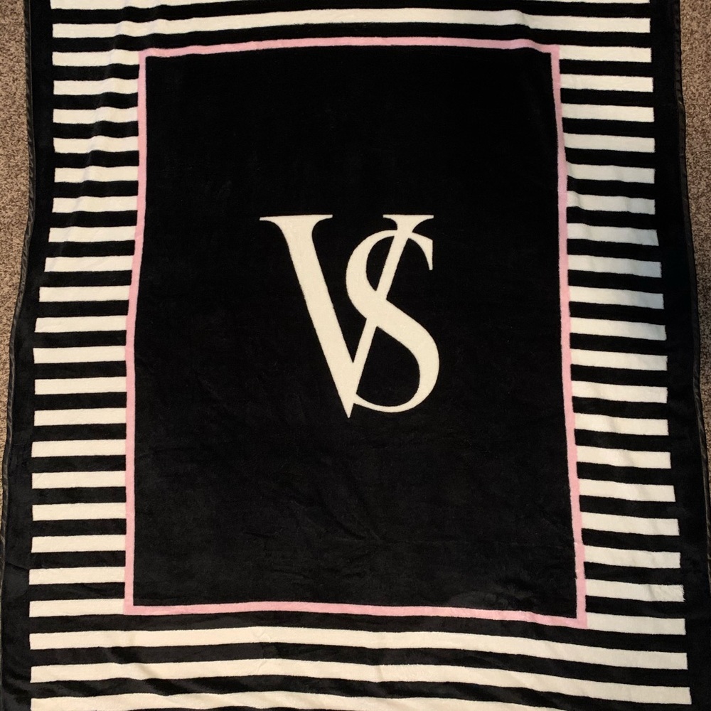 Victoria’s Secret fleece blanket